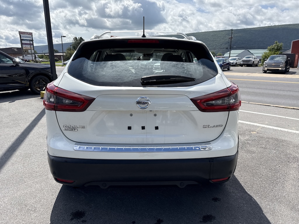 Used 2020 Nissan Rogue Sport SL SUV