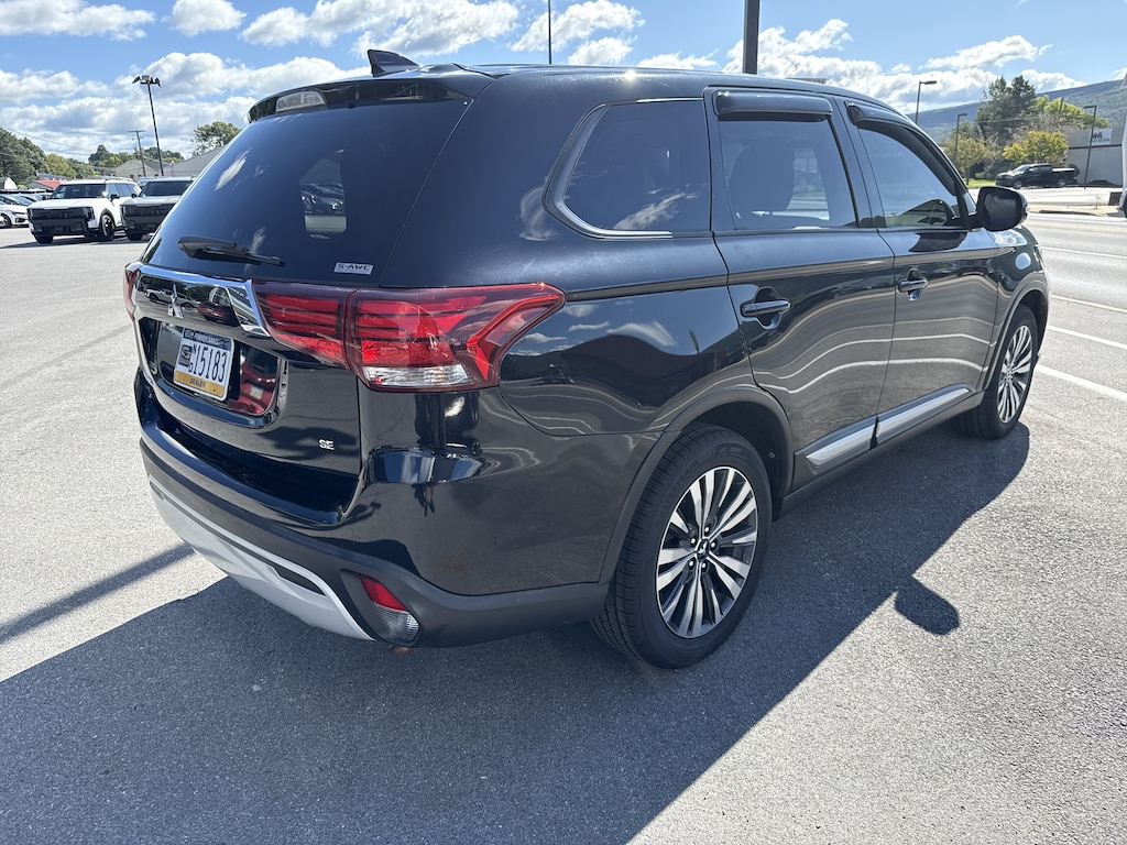 Used 2020 Mitsubishi Outlander SE CUV