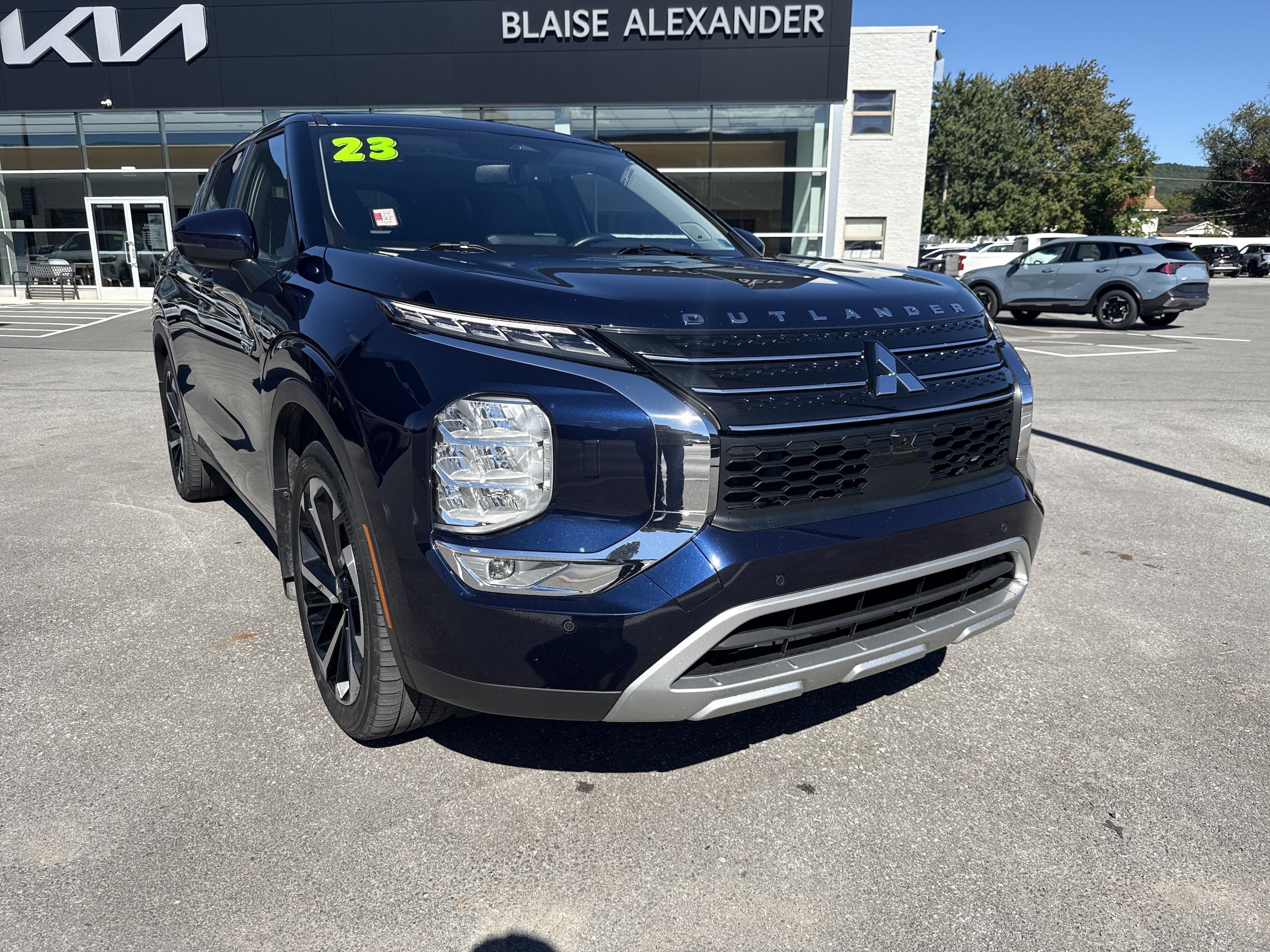 2023 Mitsubishi Outlander Plug-In Hybrid