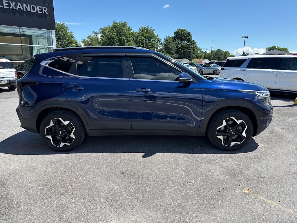 Used 2024 Kia Seltos EX SUV