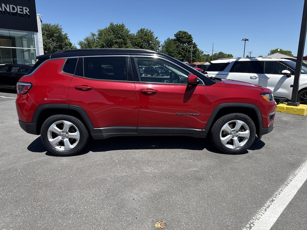 Used 2018 Jeep Compass Latitude 4x4 SUV