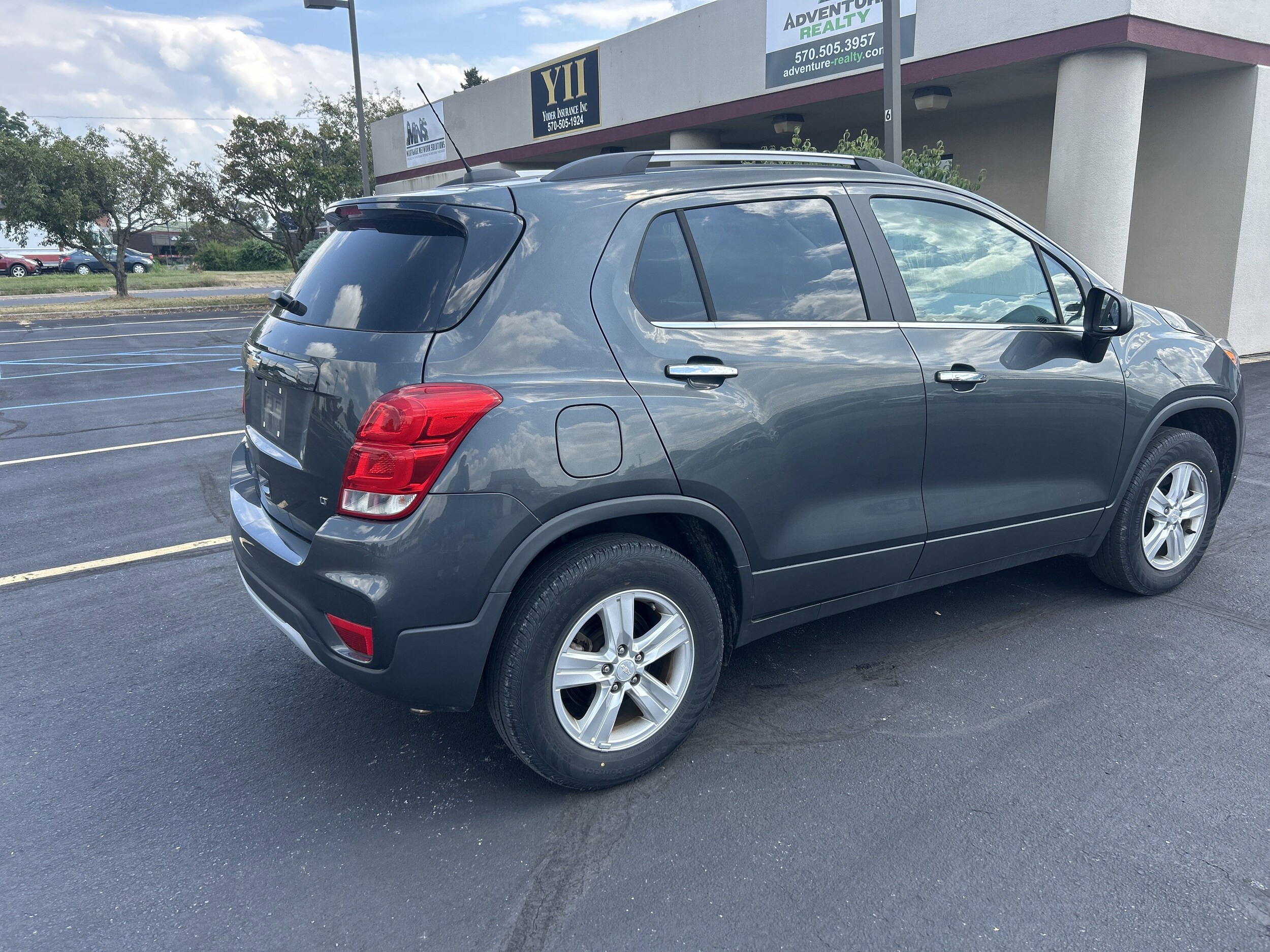 2020 Chevrolet Trax LT photo 3