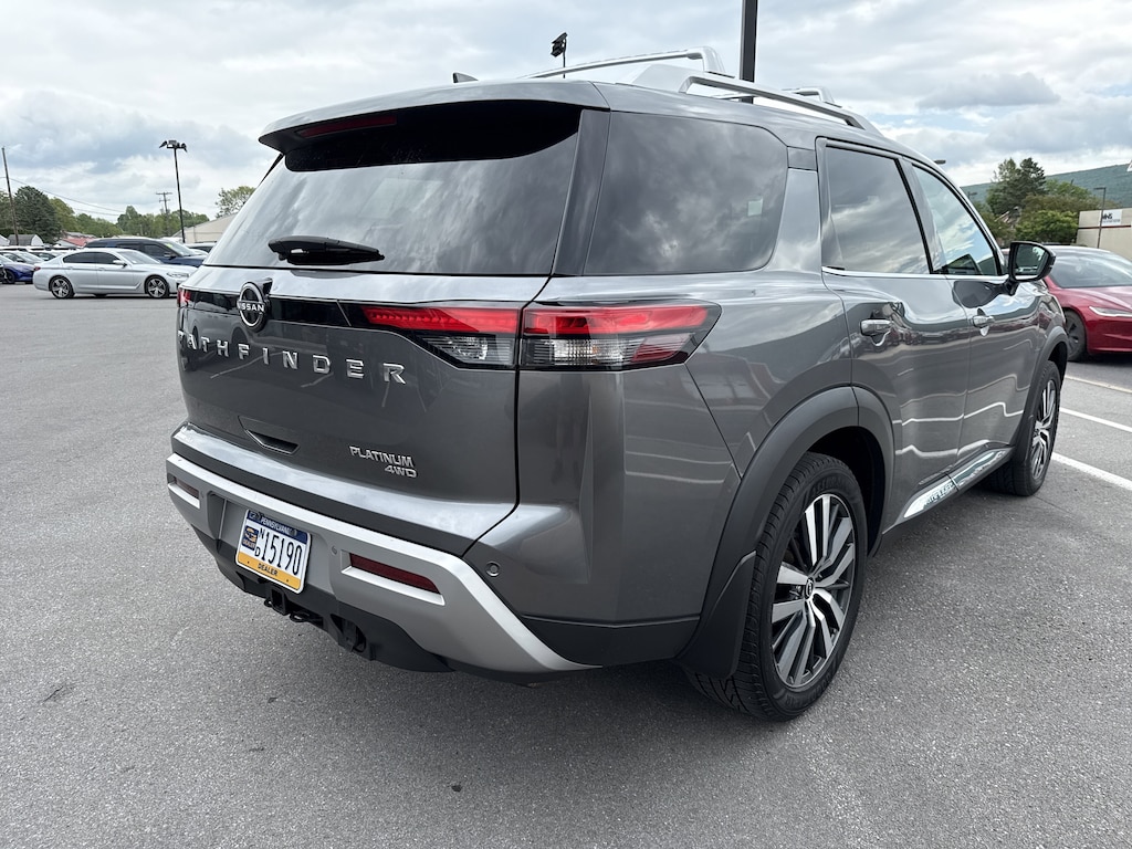 Used 2022 Nissan Pathfinder Platinum SUV