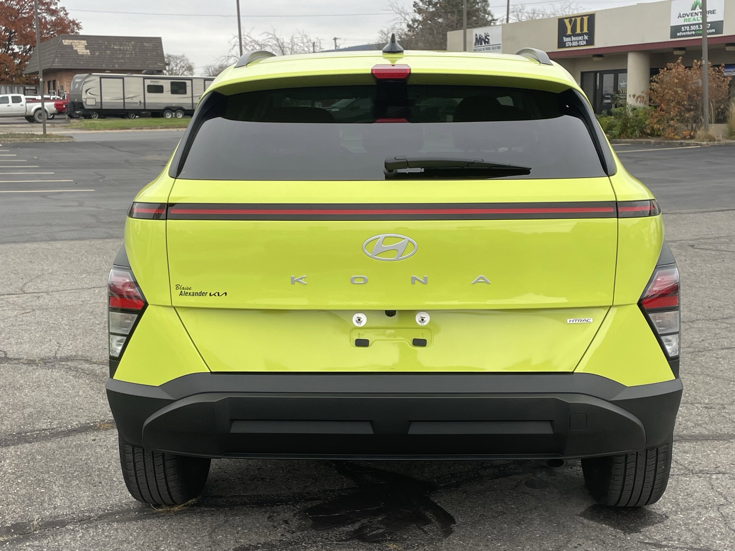2025 Hyundai Kona SEL photo 4
