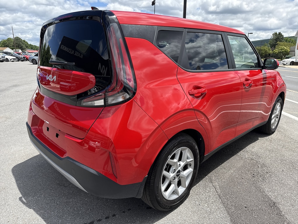 Certified 2025 Kia Soul LX Hatchback