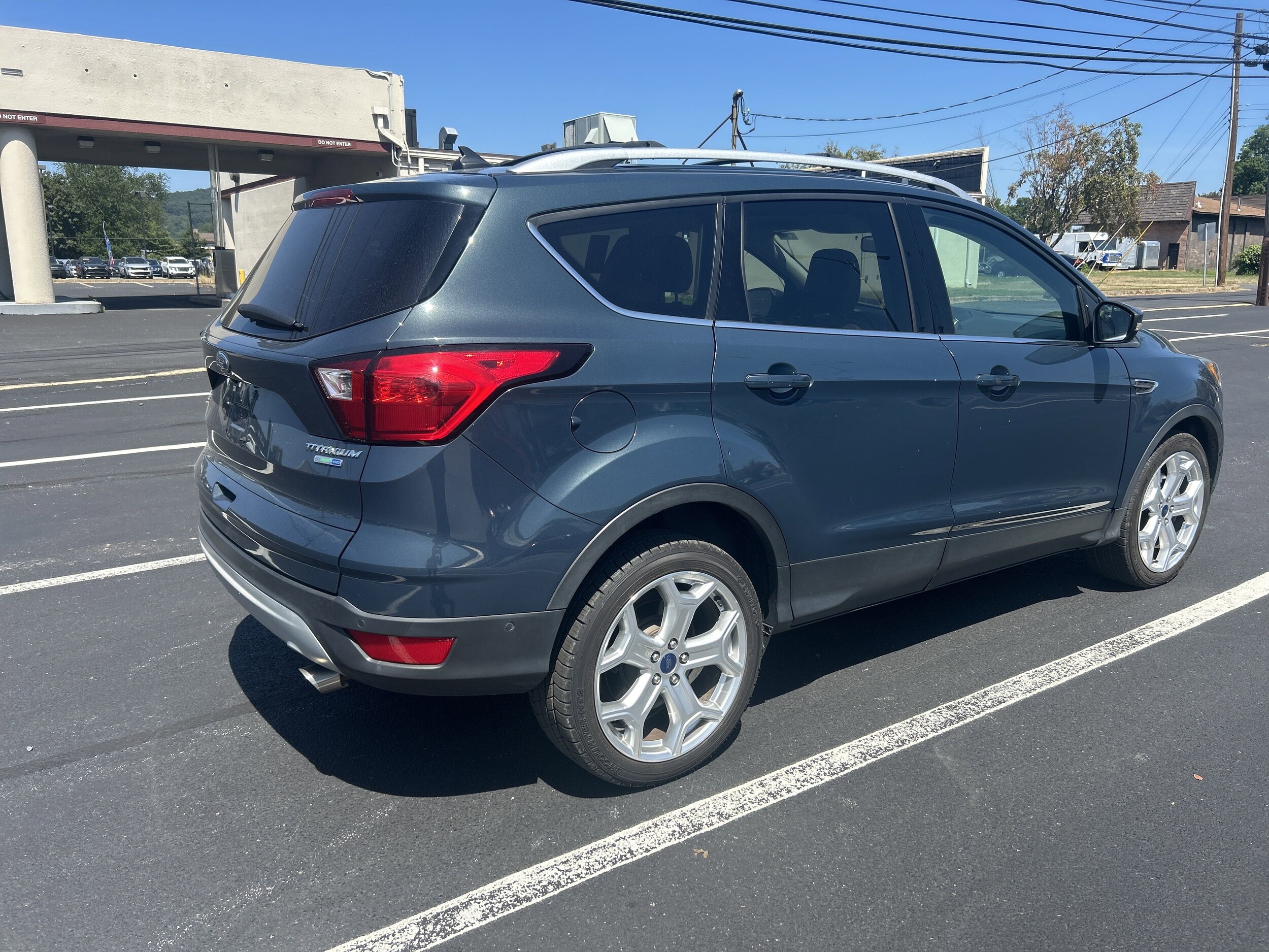 2019 Ford Escape Titanium photo 3