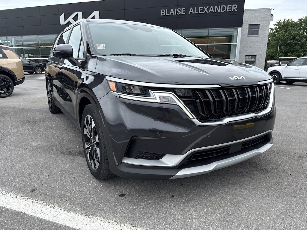 Certified 2022 Kia Carnival EX MPV