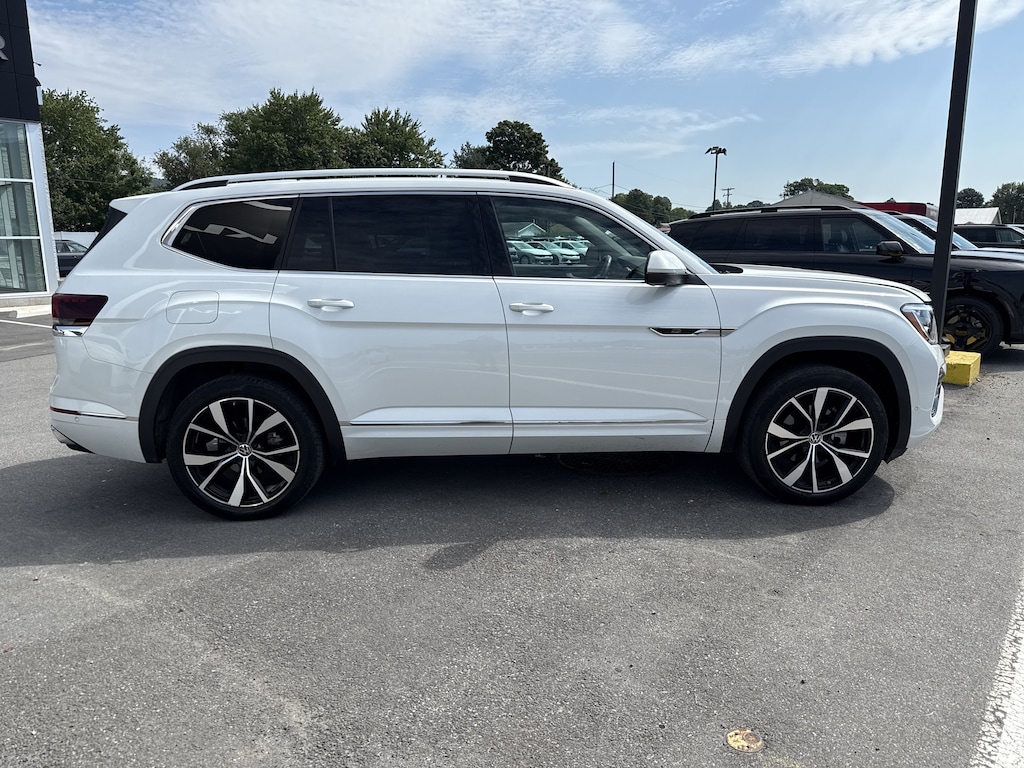 Used 2024 Volkswagen Atlas 2.0T SEL Premium R-Line SUV