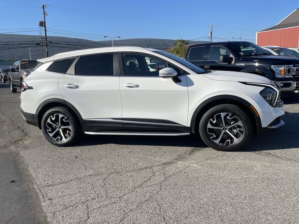 Used 2025 Kia Sportage Hybrid EX SUV