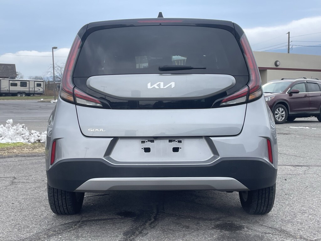 Used 2024 Kia Soul LX Hatchback