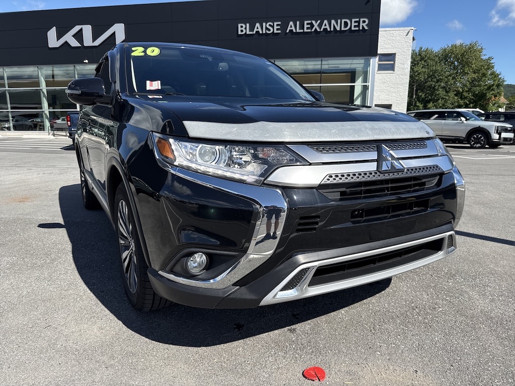 Used 2020 Mitsubishi Outlander SE CUV