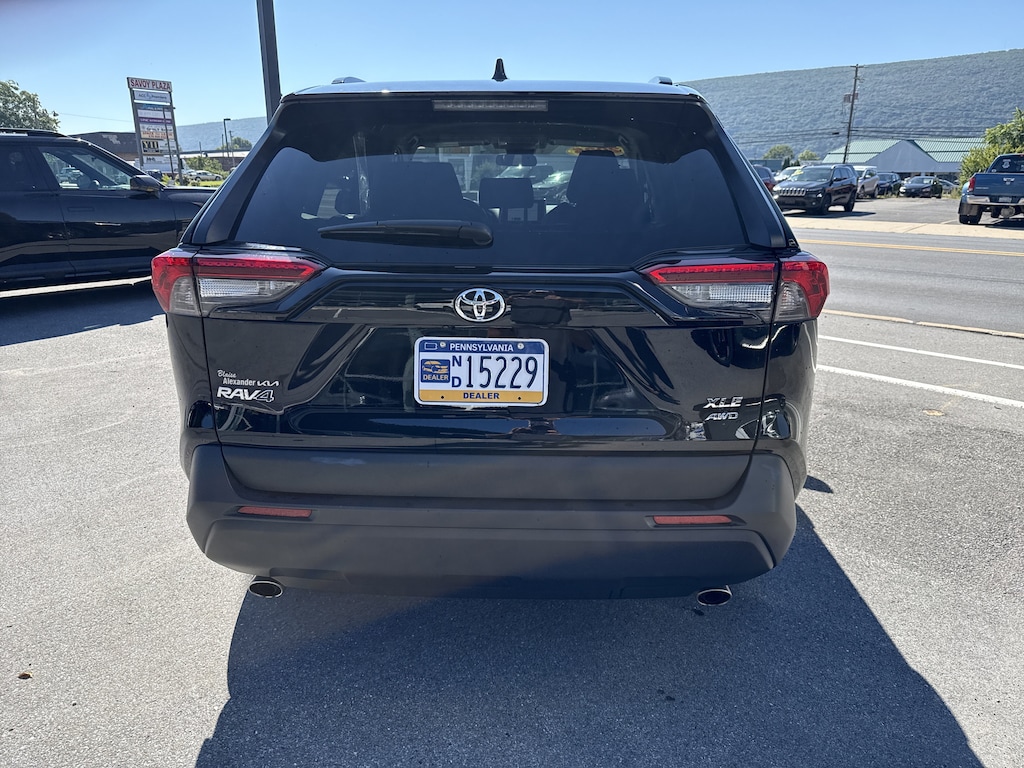 Used 2025 Toyota RAV4 XLE SUV