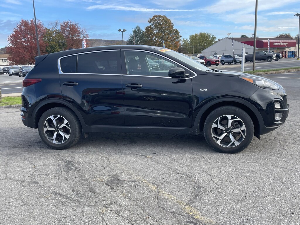 Certified 2022 Kia Sportage LX SUV