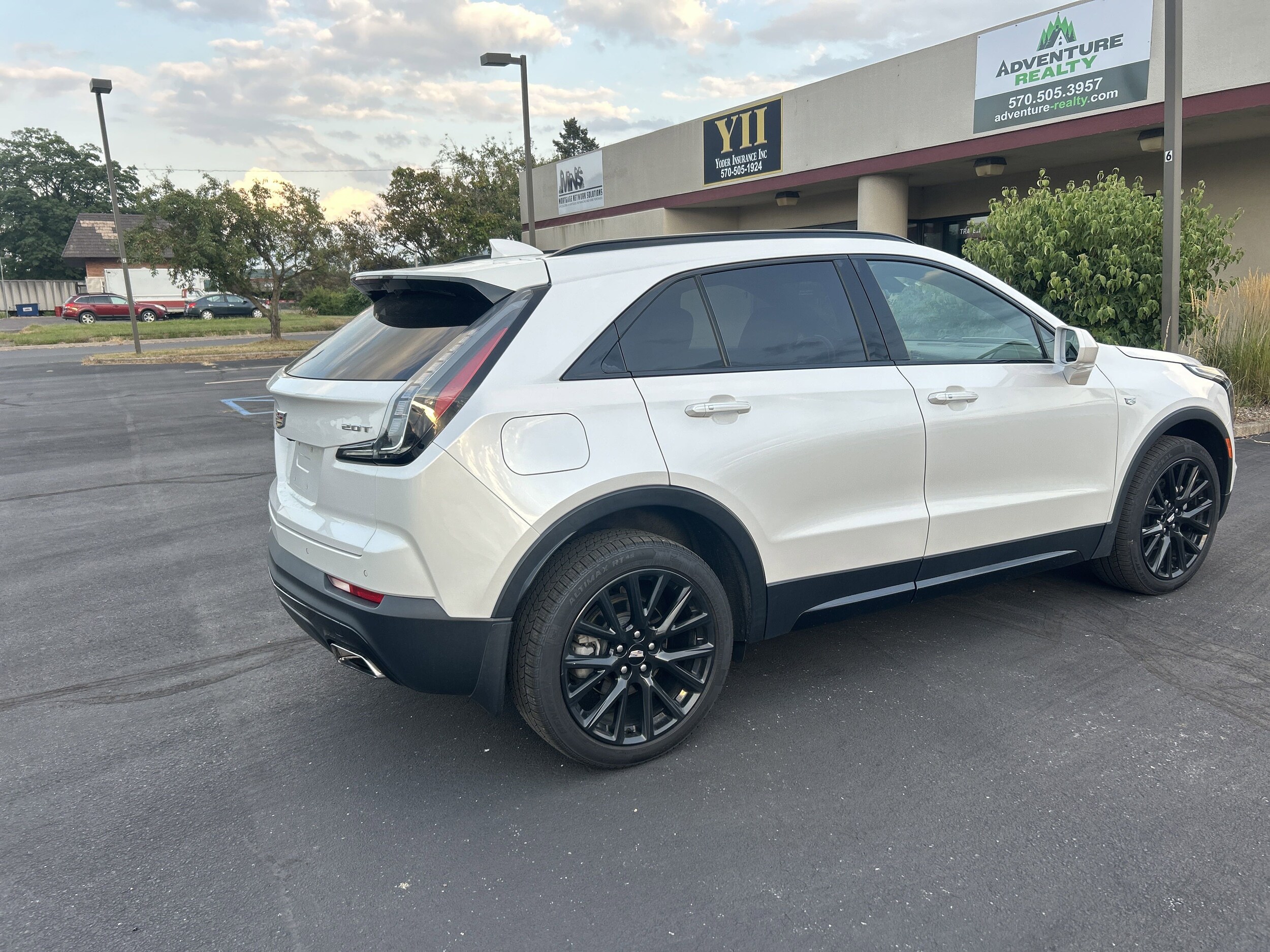 2019 Cadillac XT4 Sport photo 2