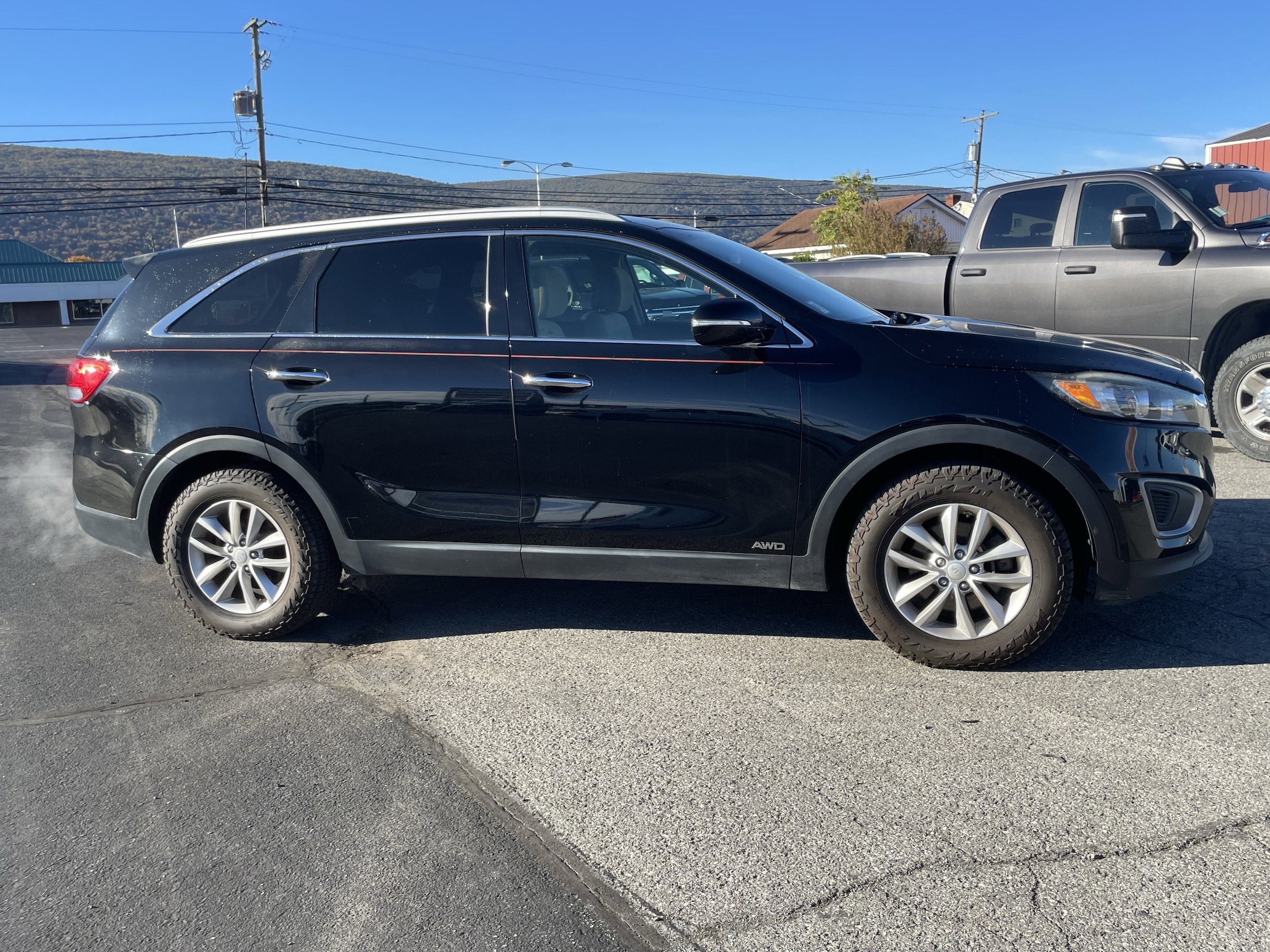 Used 2016 Kia Sorento LX with VIN 5XYPGDA34GG039883 for sale in Montoursville, PA