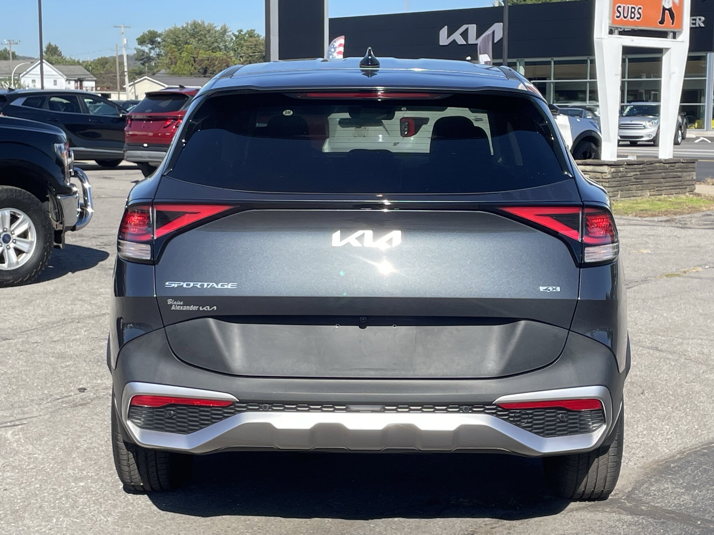 2023 Kia Sportage LX photo 4