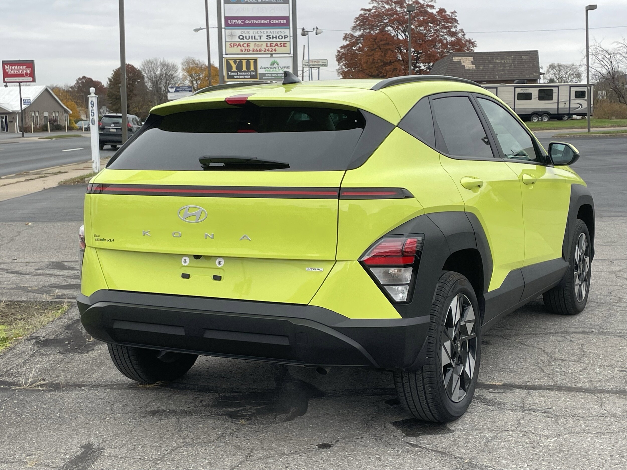 2025 Hyundai Kona SEL photo 3