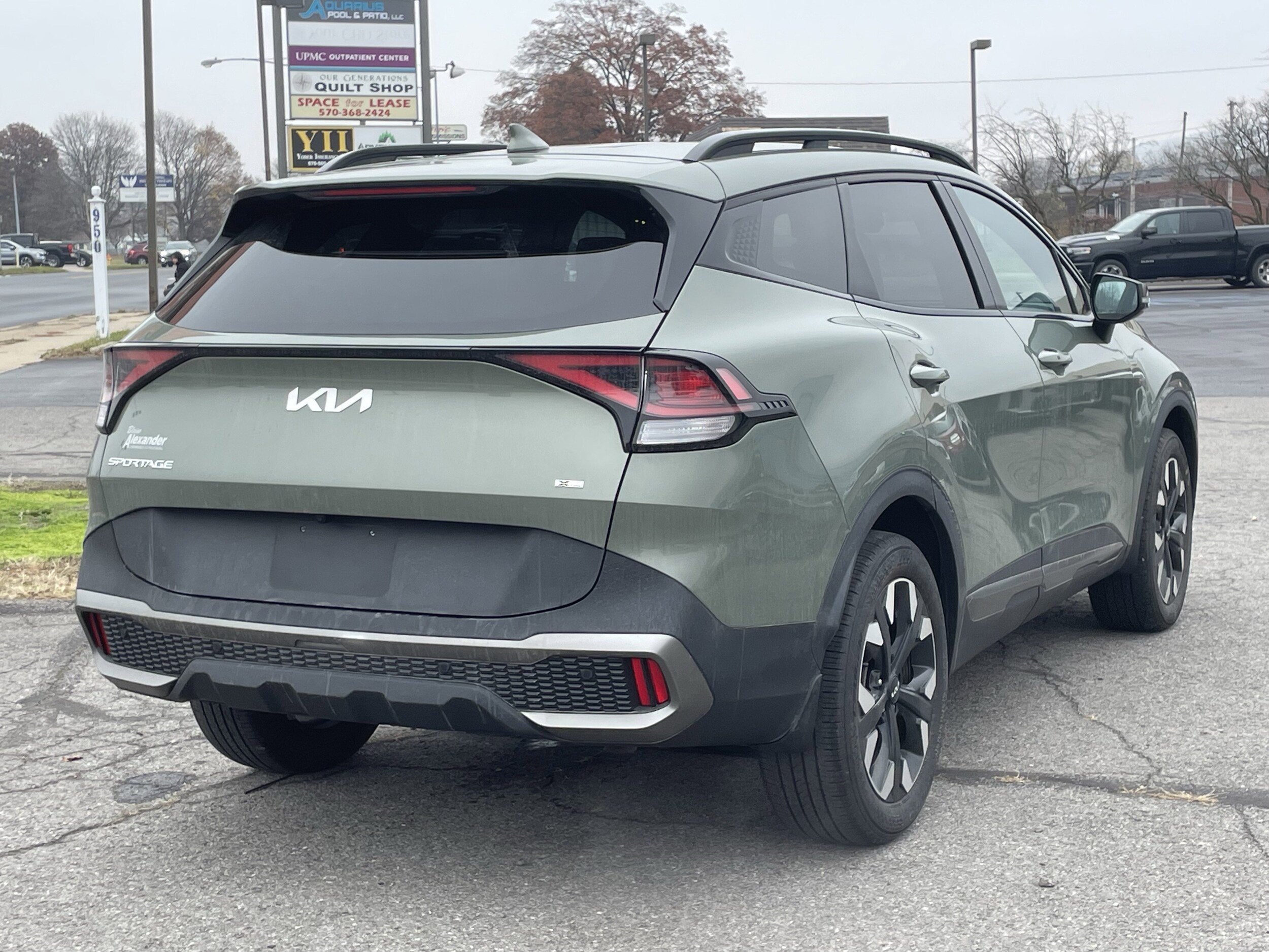 2023 Kia Sportage X-Line photo 3