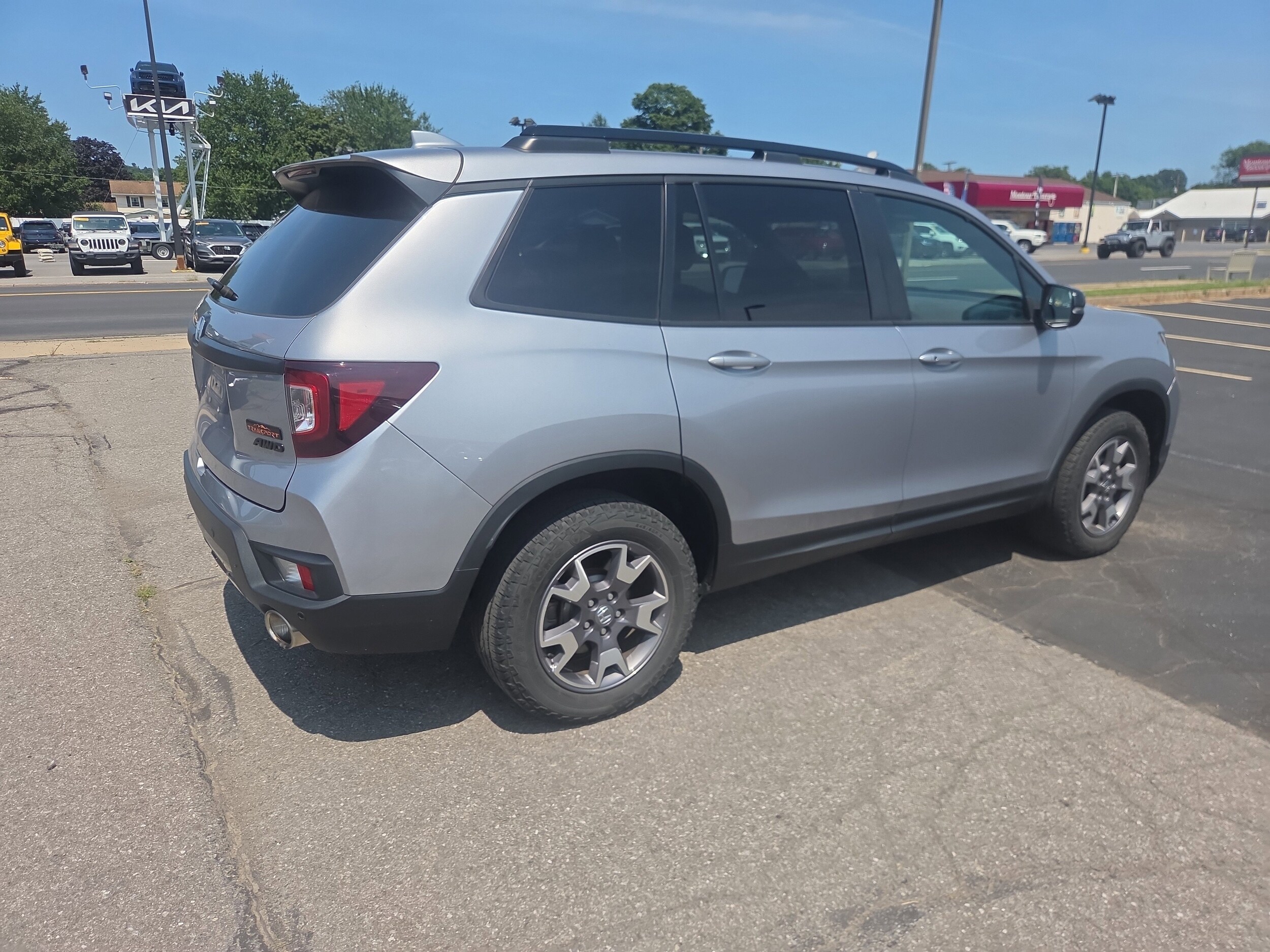 2023 Honda Passport TrailSport photo 3