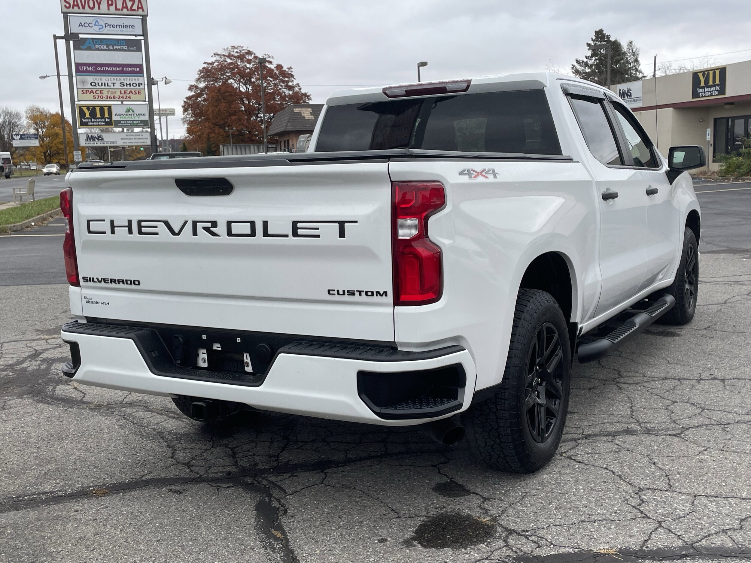 2022 Chevrolet Silverado 1500 Custom photo 3