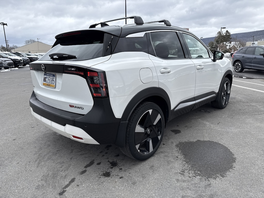 Used 2025 Nissan Kicks SR SUV