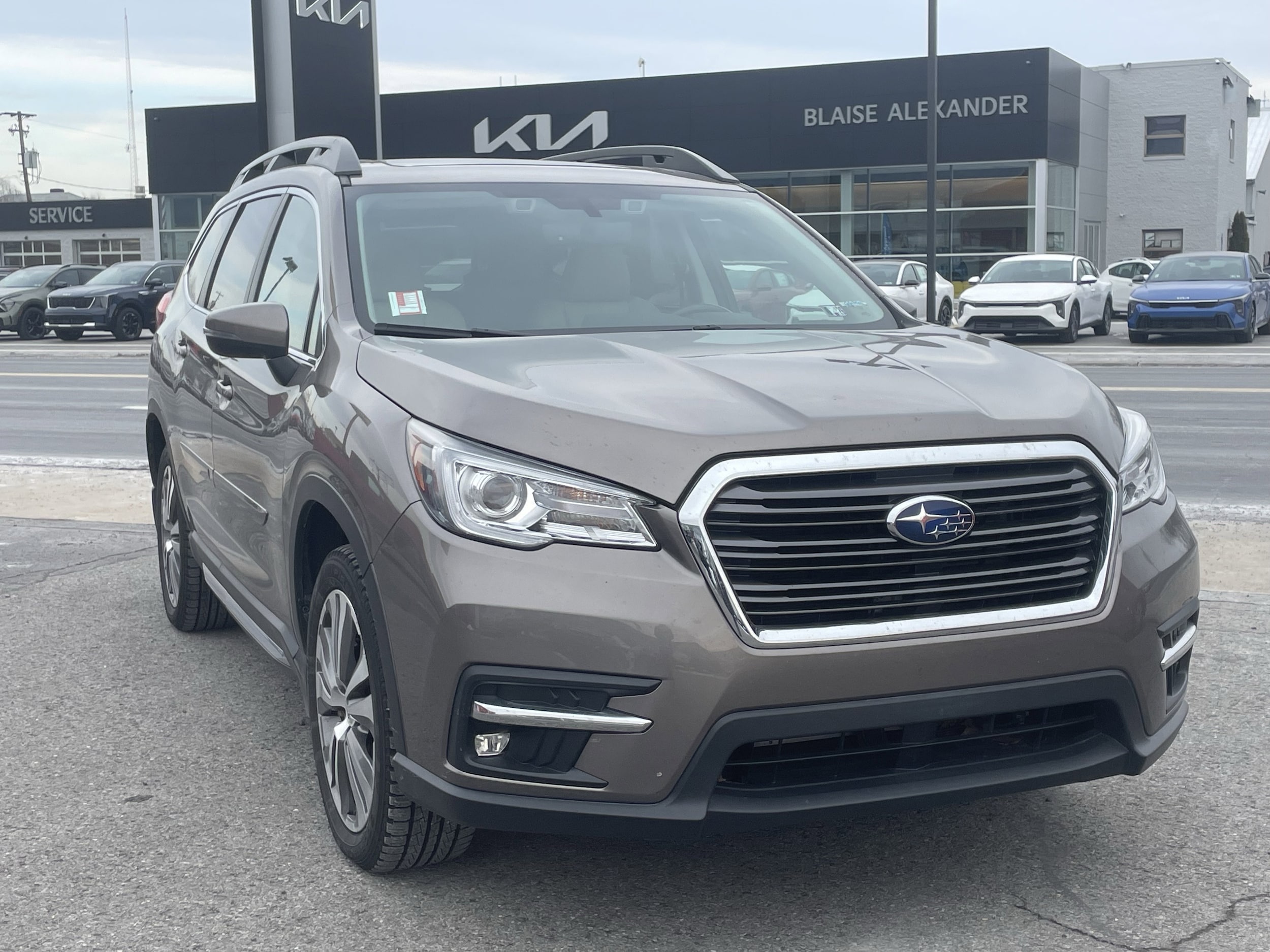 2022 Subaru Ascent Limited's photo