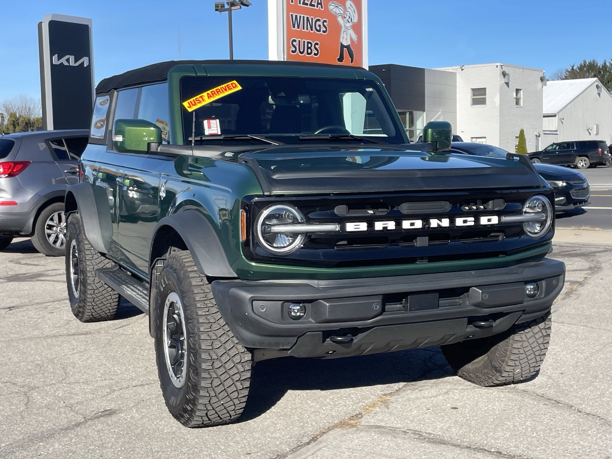 2023 Ford Bronco Outer Banks's photo