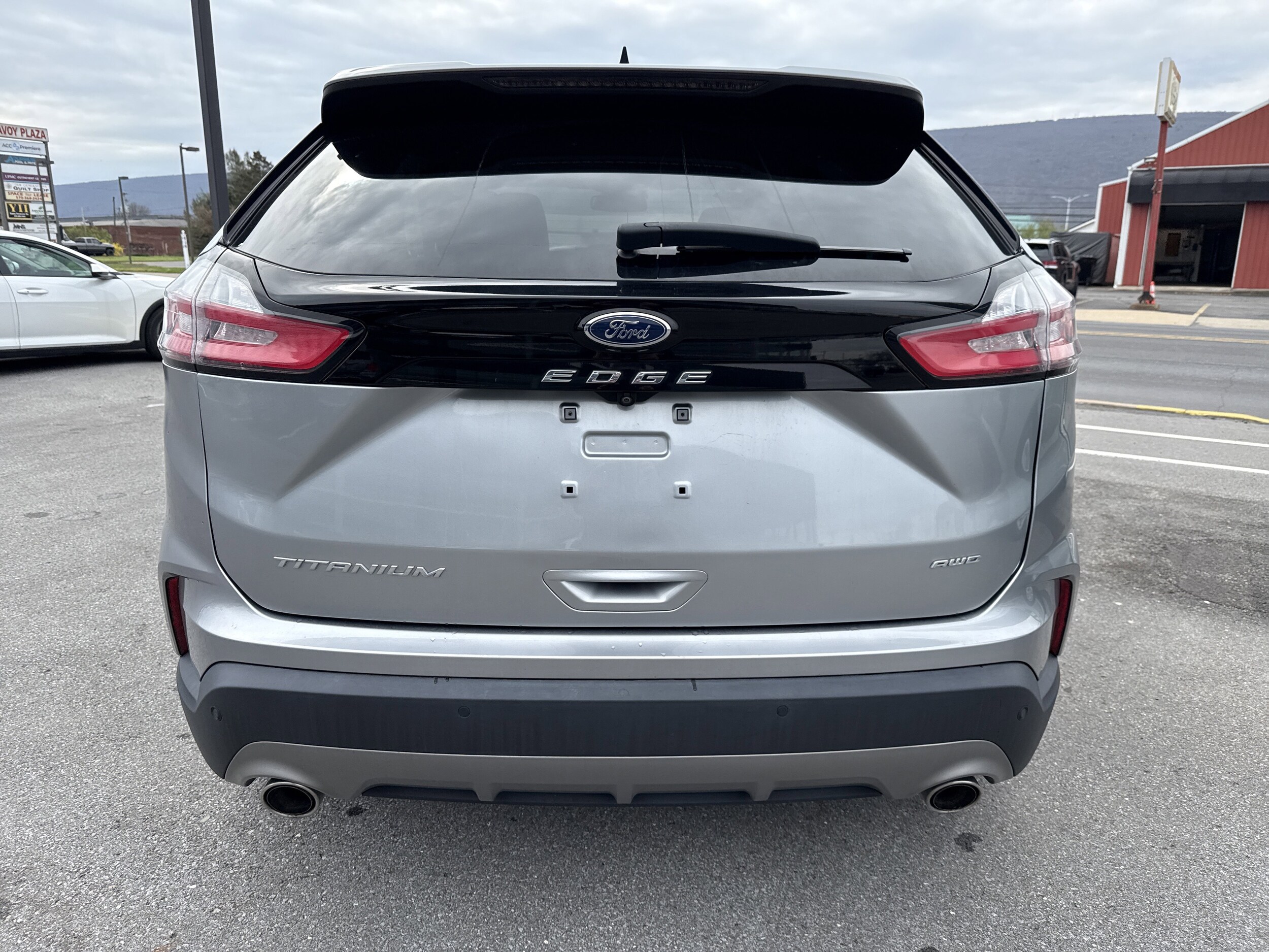 2022 Ford Edge Titanium - Photo 4