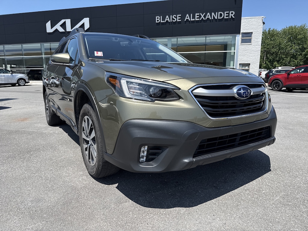 Used 2022 Subaru Outback Premium SUV