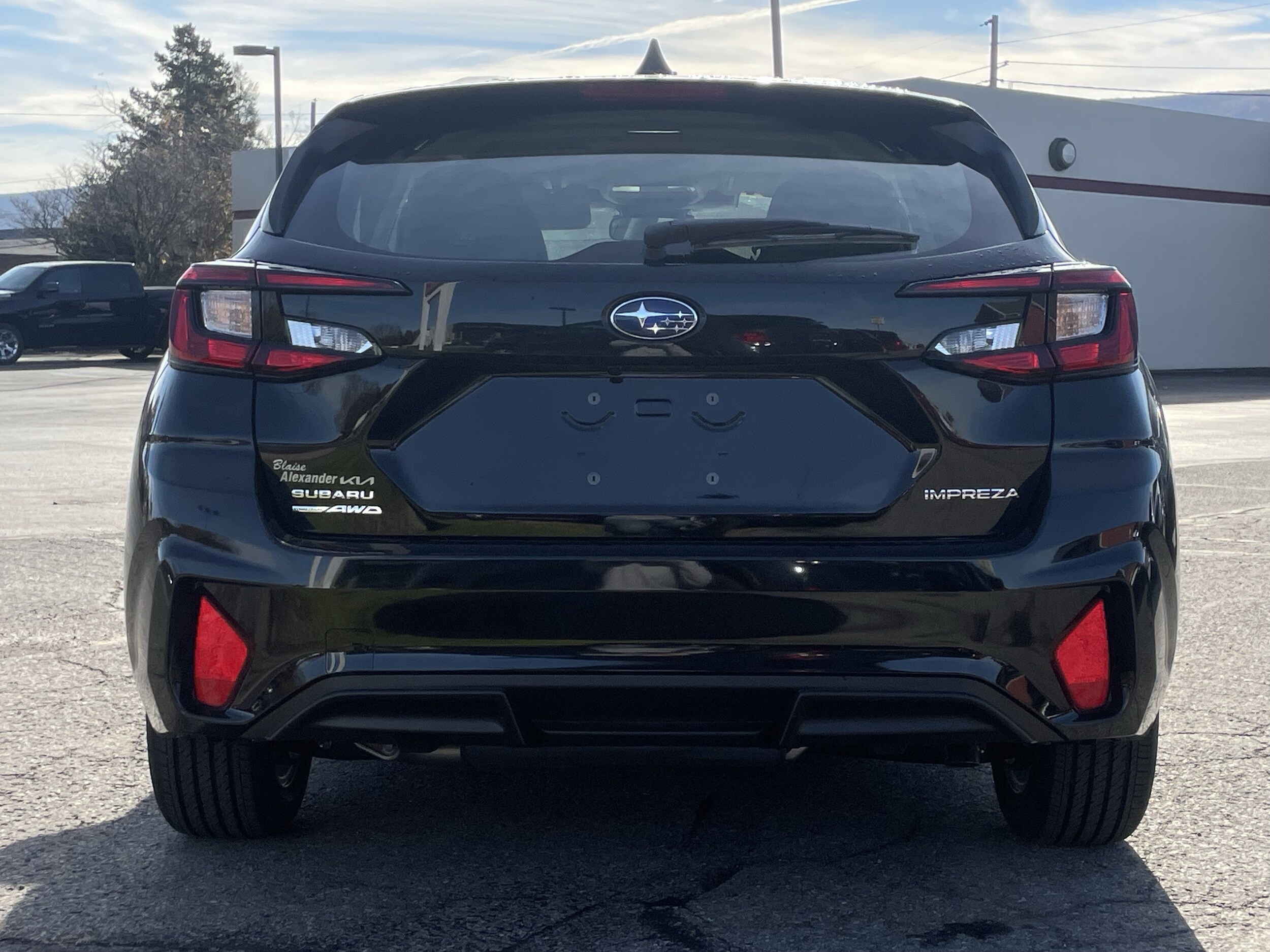 2025 Subaru Impreza Base photo 4