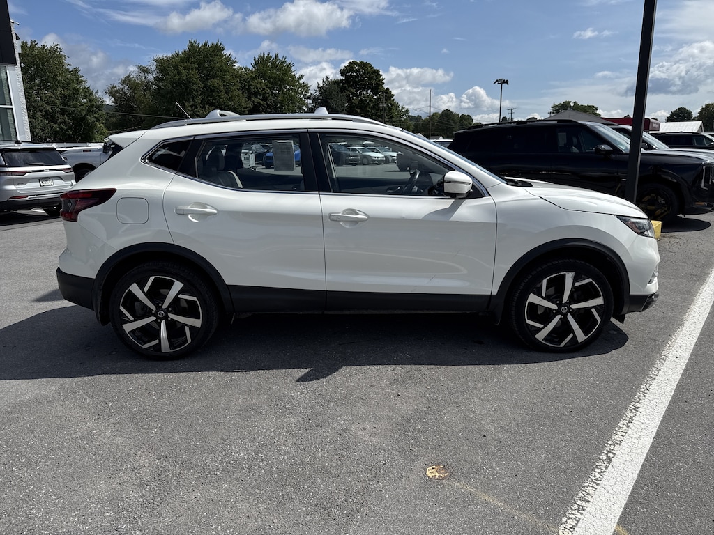 Used 2020 Nissan Rogue Sport SL SUV