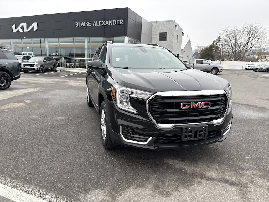 Used 2022 GMC Terrain SLE SUV
