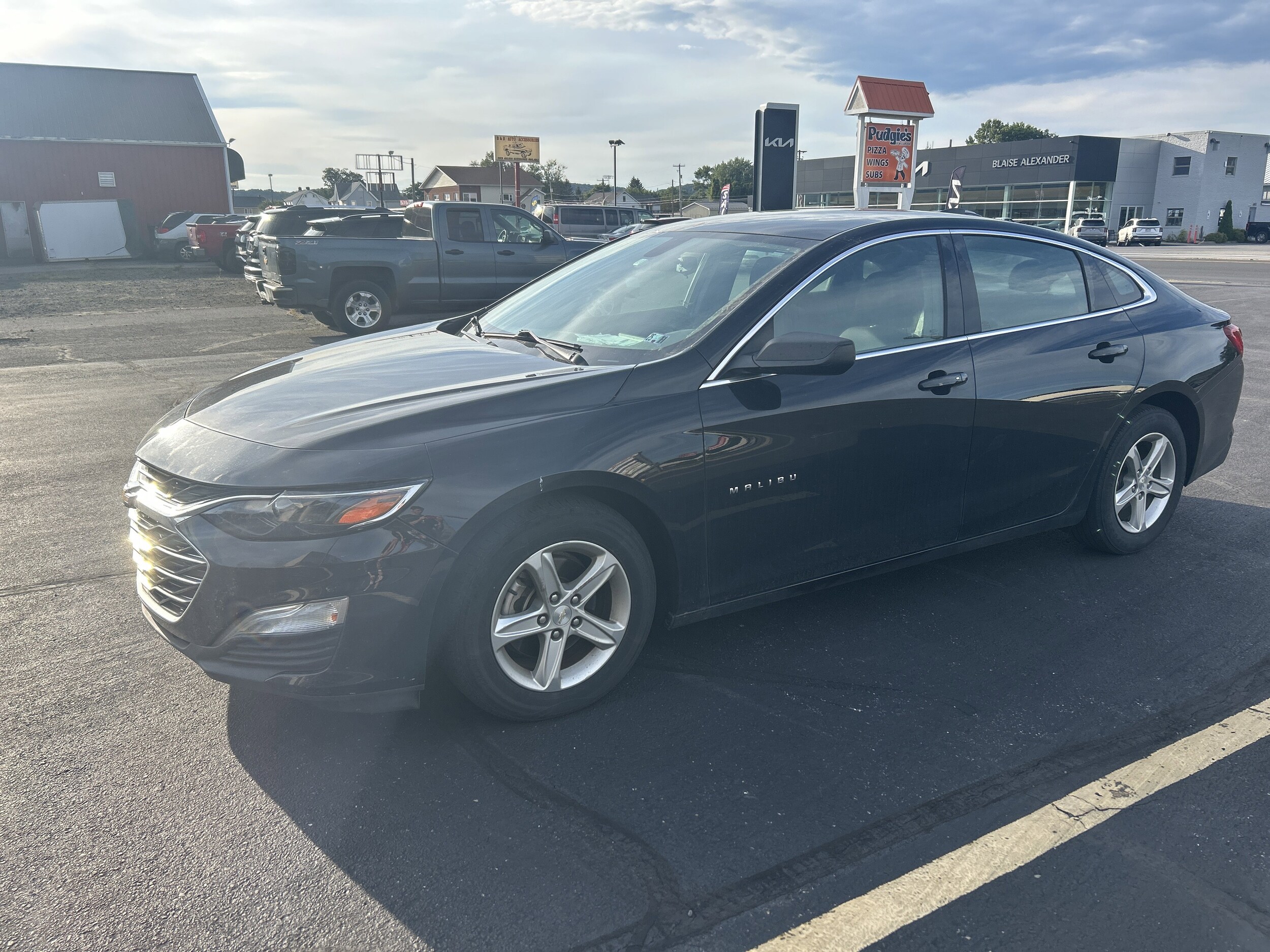2020 Chevrolet Malibu LS photo 2