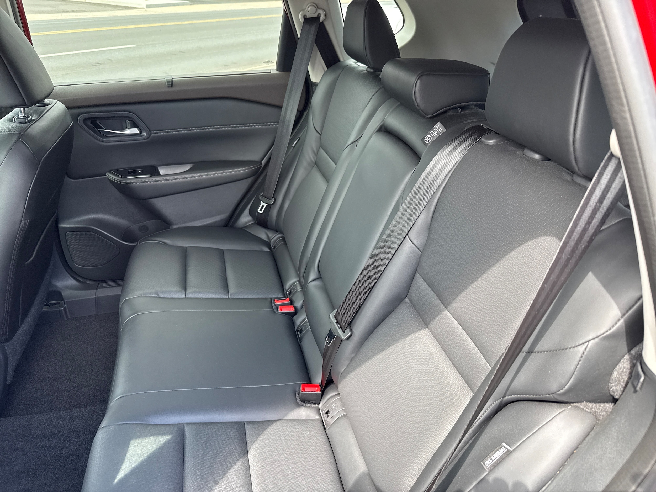 2023 Nissan Rogue SV - Photo 13
