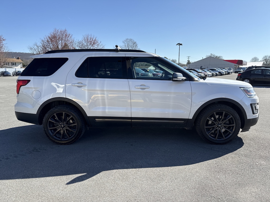 Used 2017 Ford Explorer XLT SUV