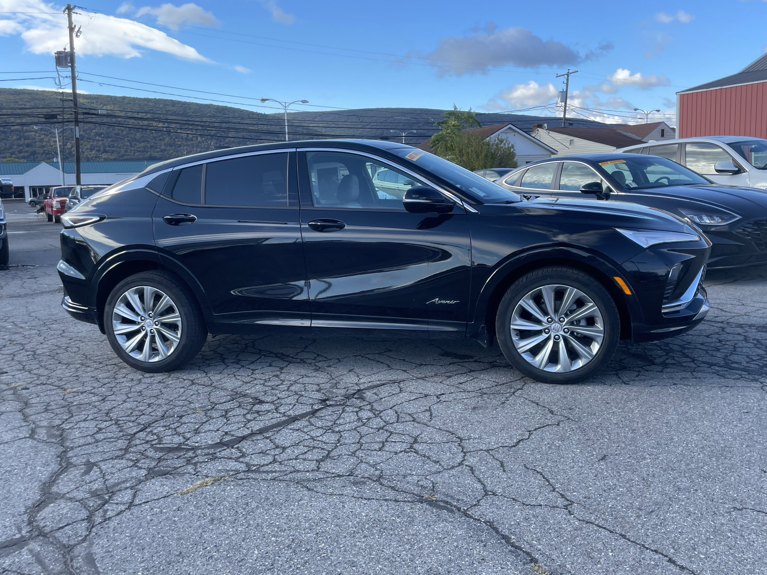 2024 Buick Envista Avenir photo 2