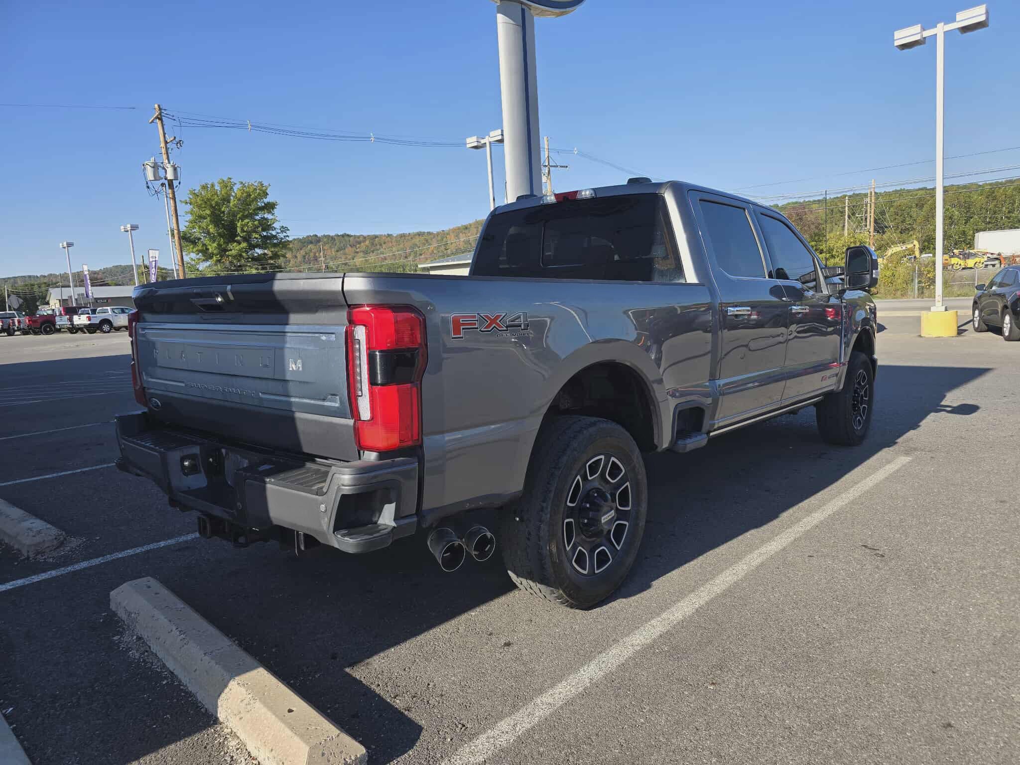 2024 Ford F-350 Platinum photo 3