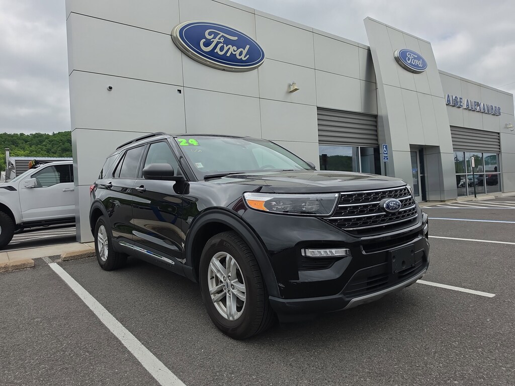 Used 2024 Ford Explorer XLT SUV