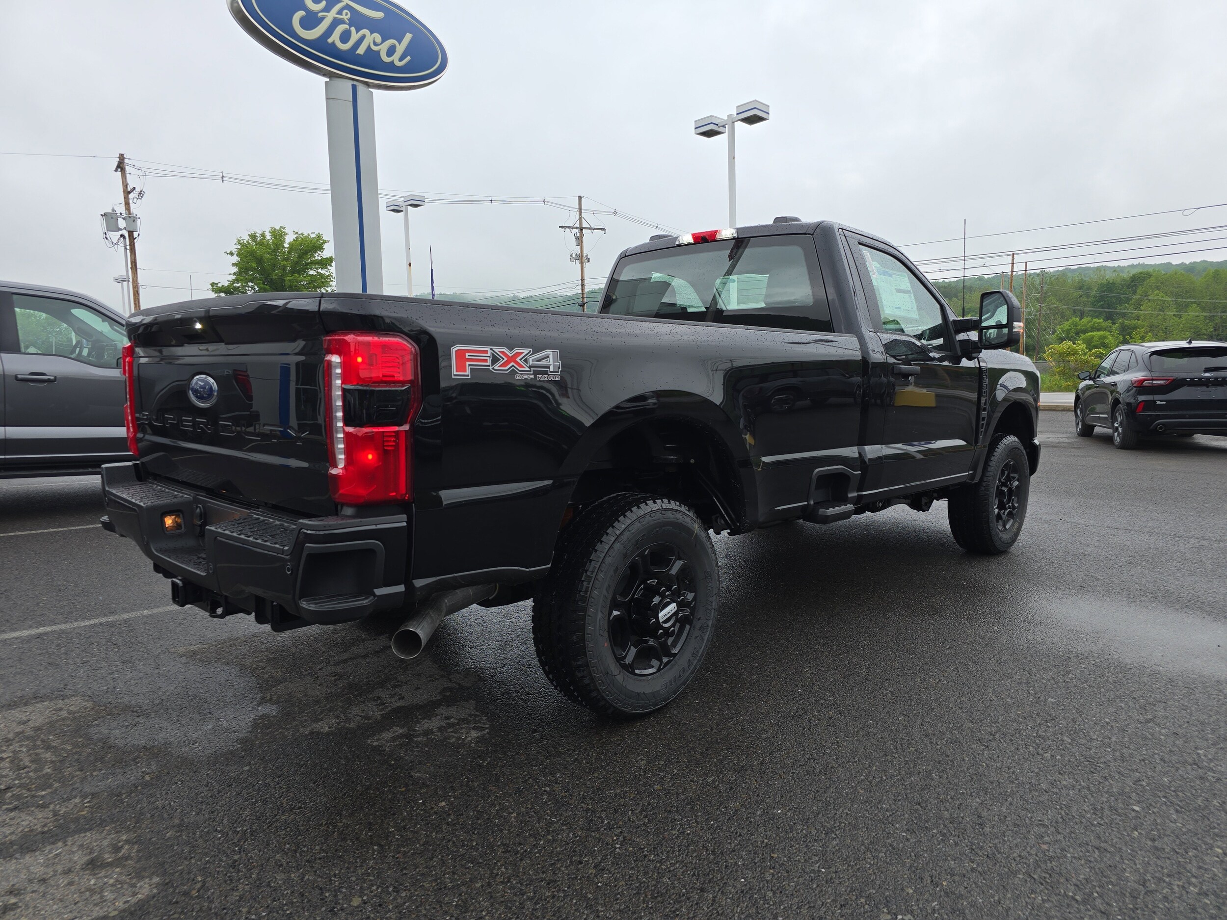 2025 Ford F-350 XL photo 3