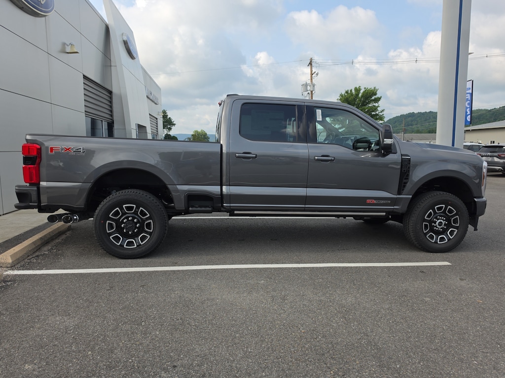 New 2026 Ford Super Duty F-250 Platinum Truck Crew Cab
