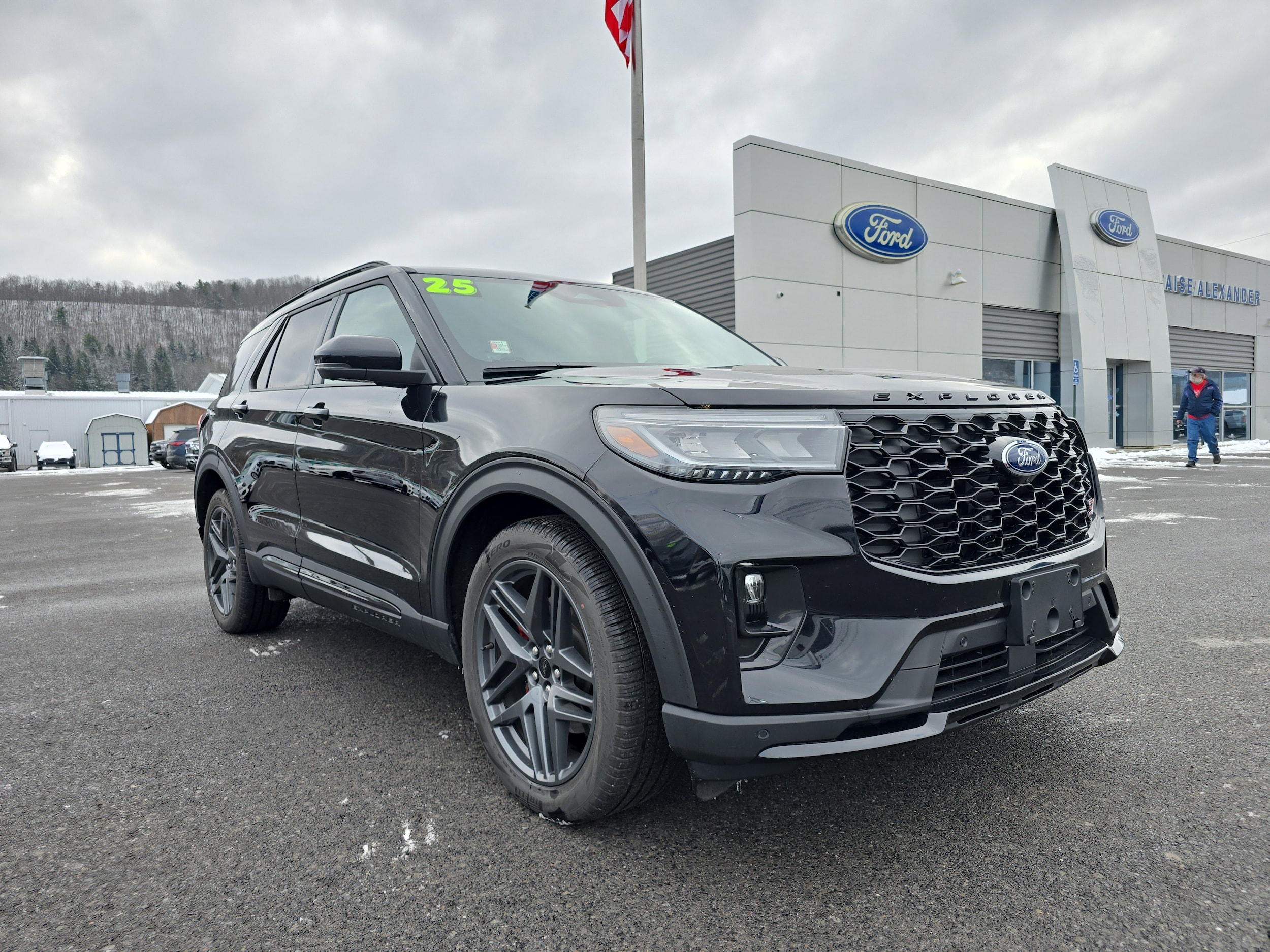 2025 Ford Explorer ST's photo