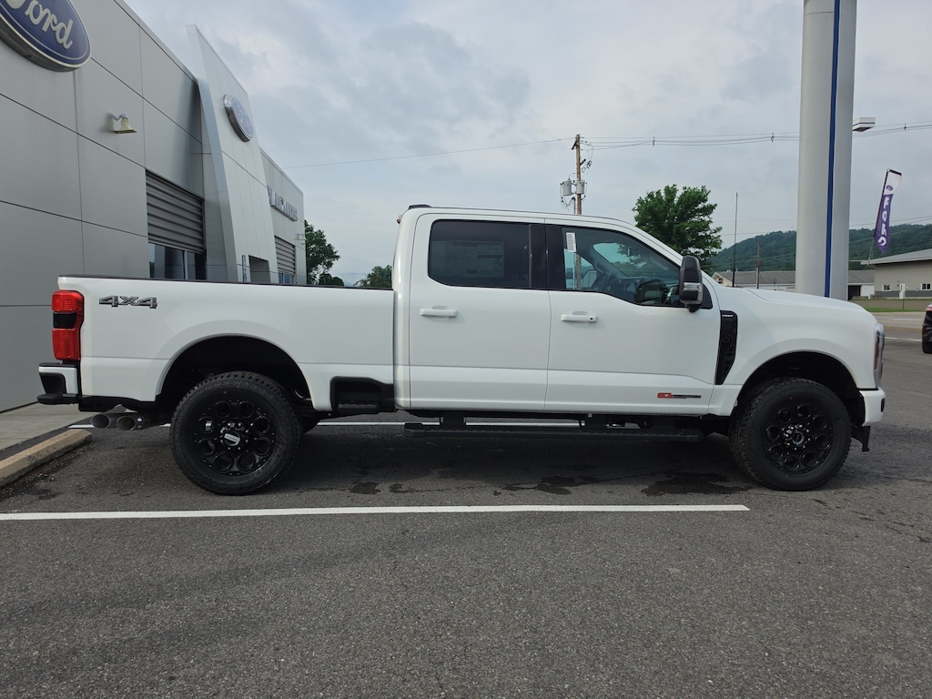 New 2026 Ford Super Duty F-250 LARIAT Truck Crew Cab