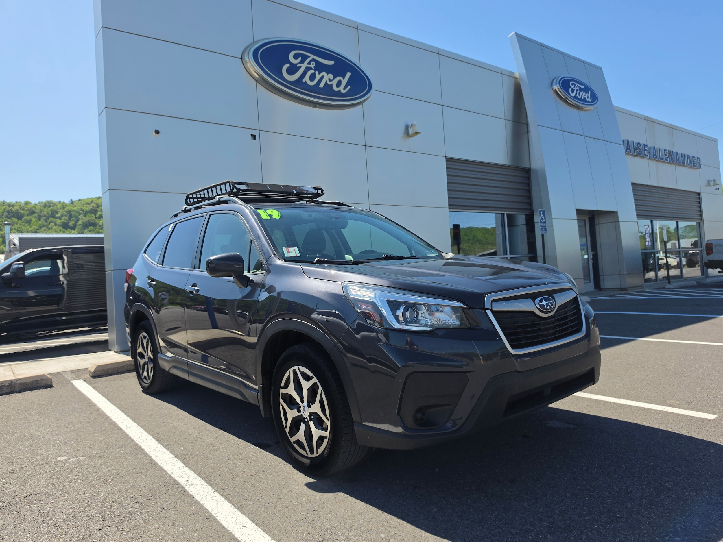 2019 Subaru Forester Premium's photo