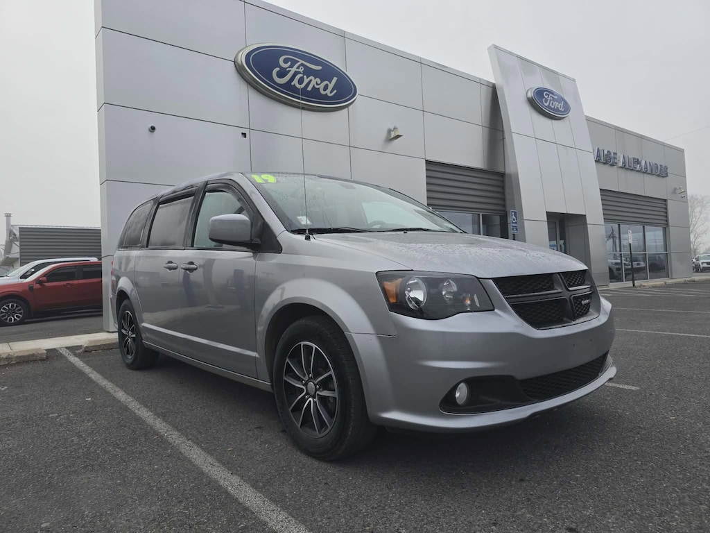 Used 2019 Dodge Grand Caravan SE Plus Van Passenger Van