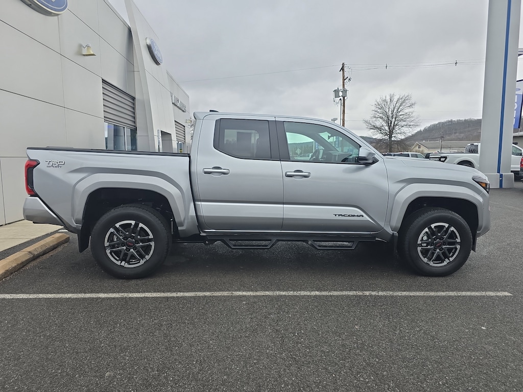 Used 2025 Toyota Tacoma 4WD TRD Sport Truck Double Cab