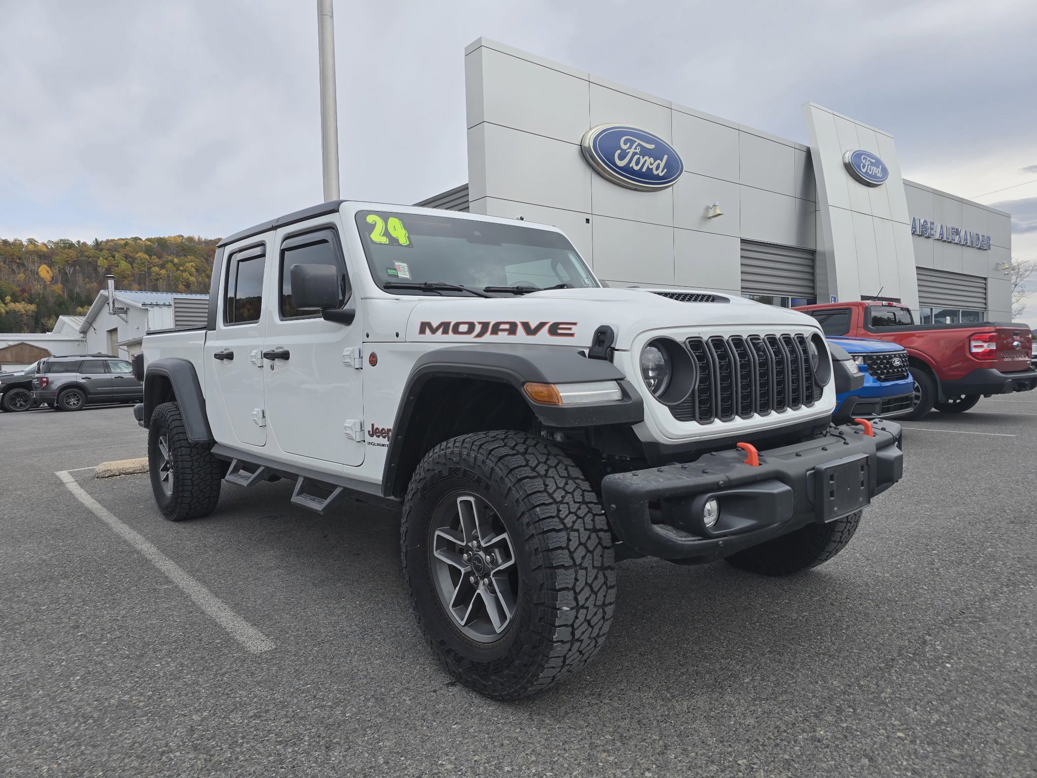2024 Jeep Gladiator Mojave's photo