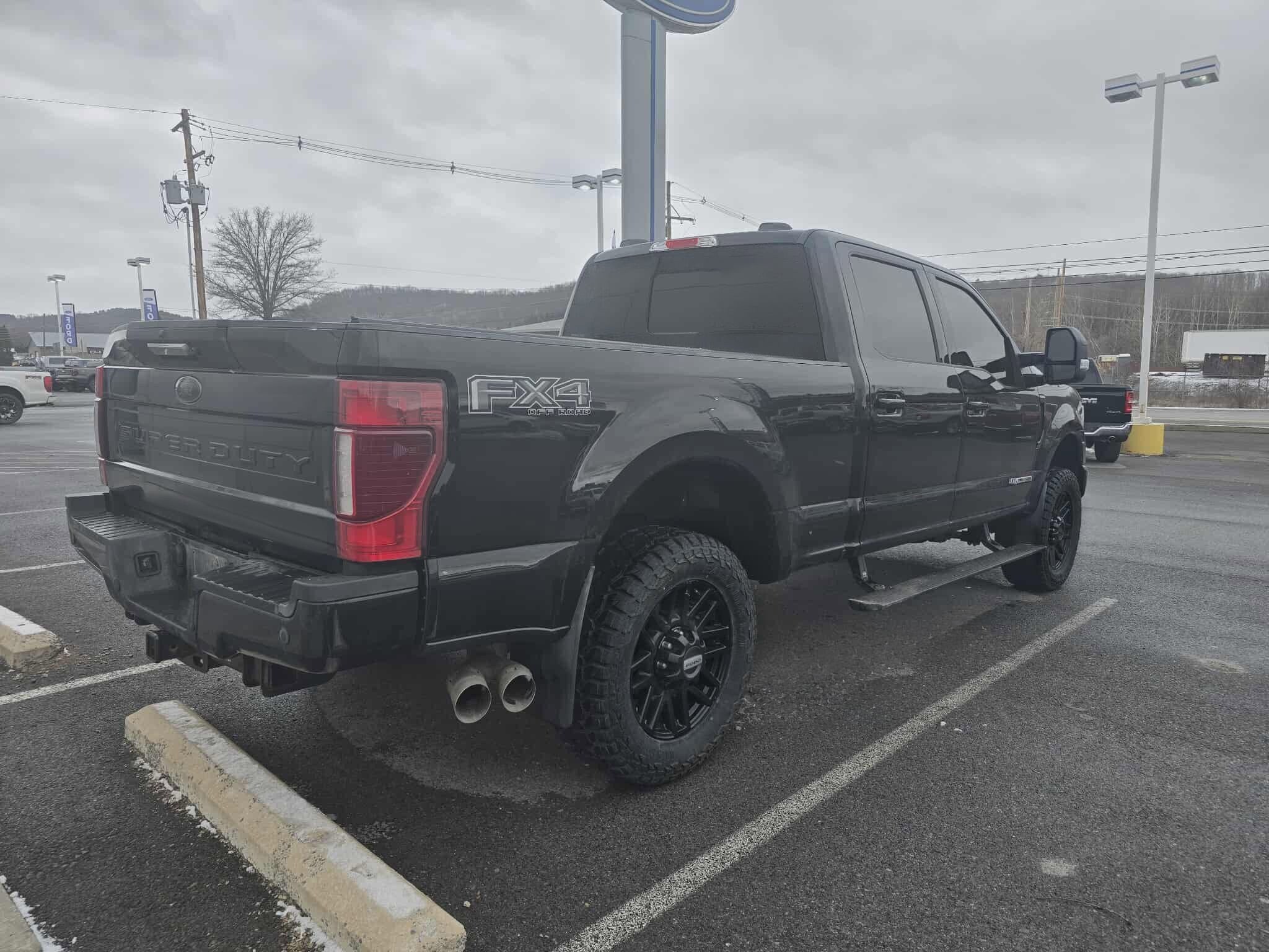 2020 Ford F-250 Lariat photo 3