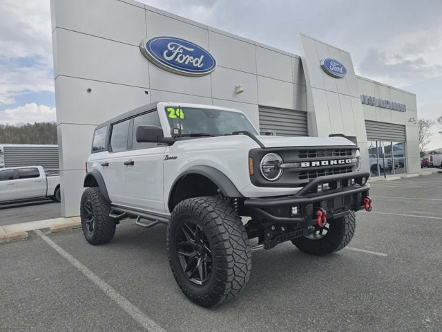 2024 Ford Bronco Black Diamond 4x4's photo