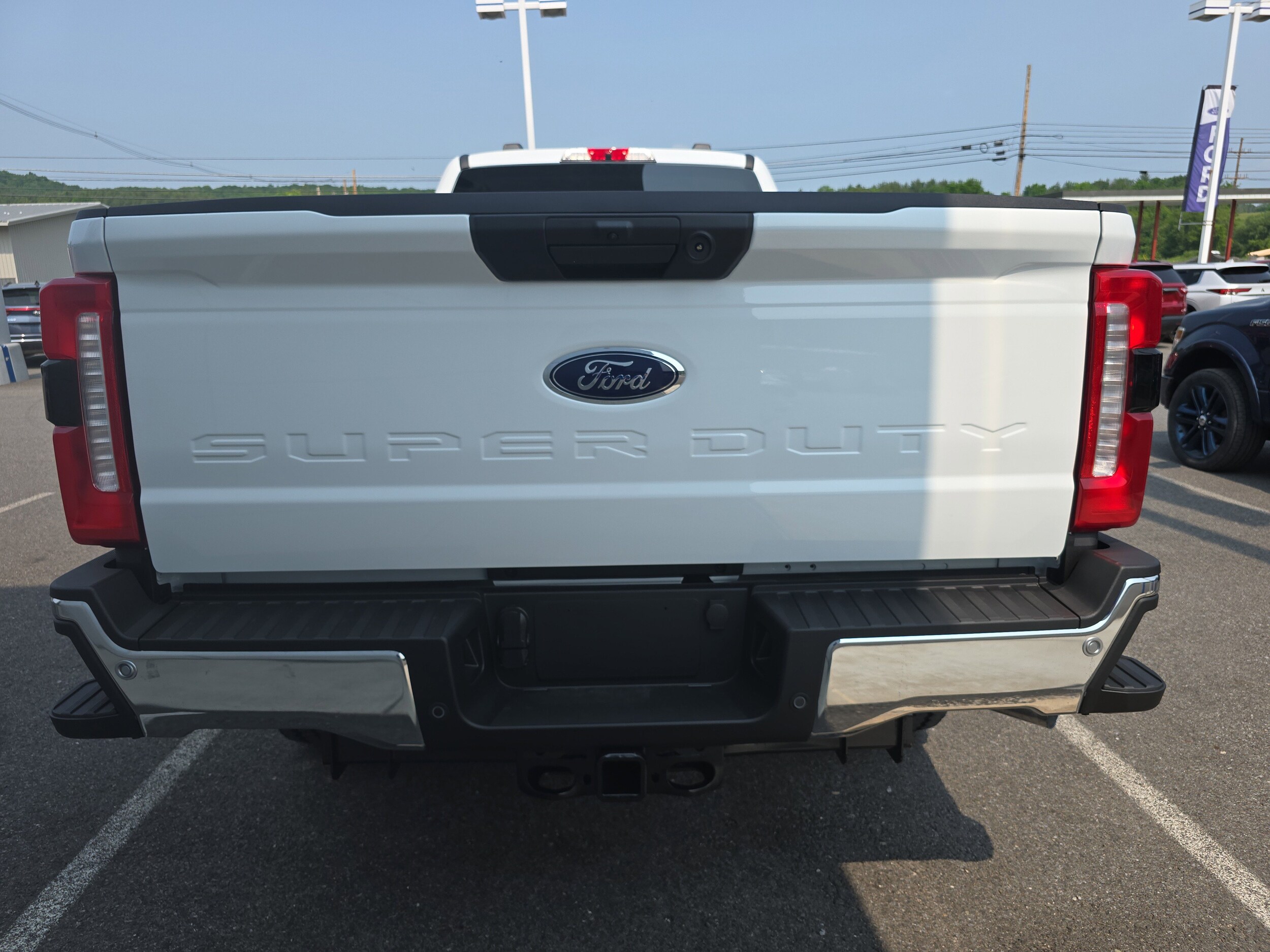 2025 Ford F-350 XLT photo 4