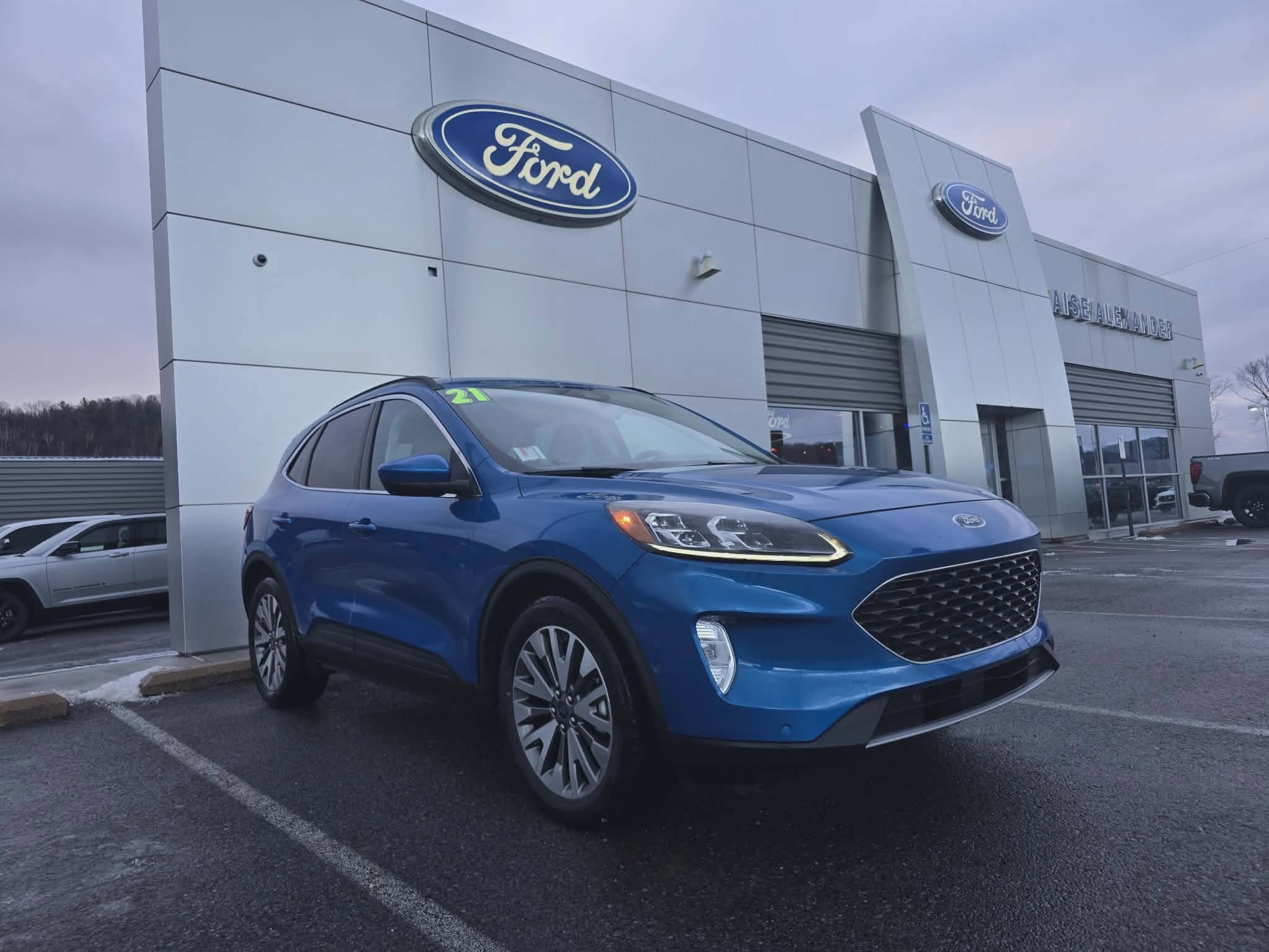2021 Ford Escape Titanium's photo